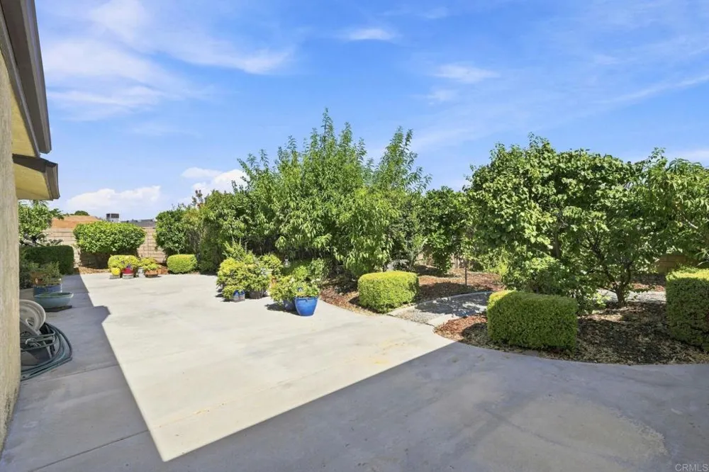 43154 Parkway Avenue Hemet, CA 92544