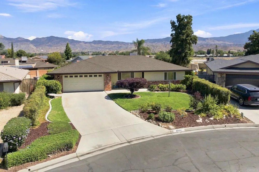 43154 Parkway Avenue Hemet, CA 92544