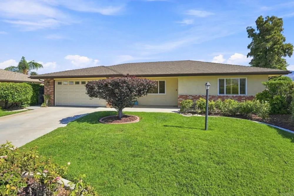 43154 Parkway Avenue Hemet, CA 92544