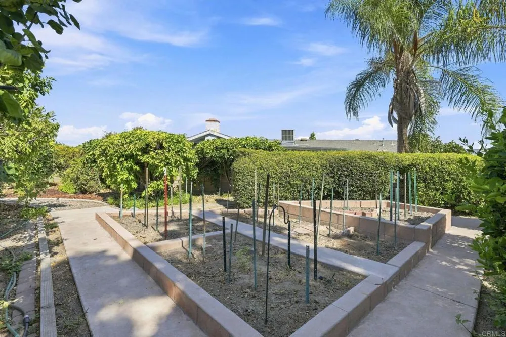 43154 Parkway Avenue Hemet, CA 92544