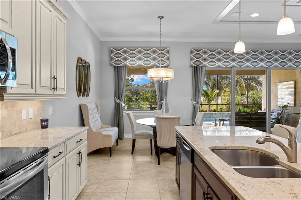 16168 Aberdeen Avenue Naples, FL 34110