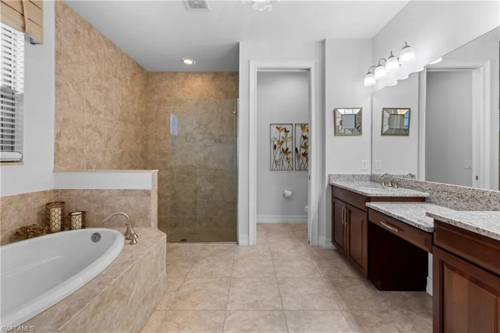 16168 Aberdeen Avenue Naples, FL 34110