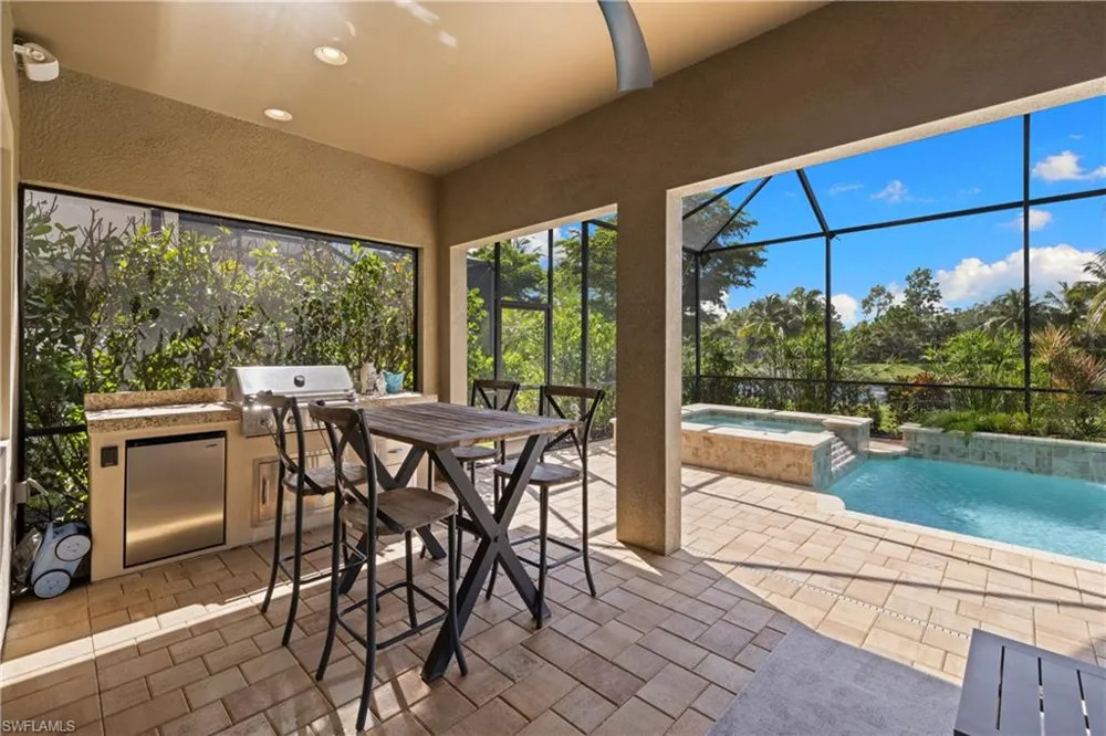 16168 Aberdeen Avenue Naples, FL 34110