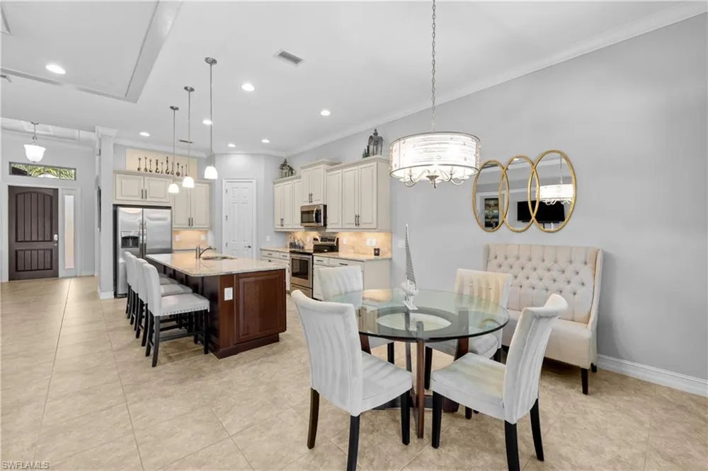16168 Aberdeen Avenue Naples, FL 34110