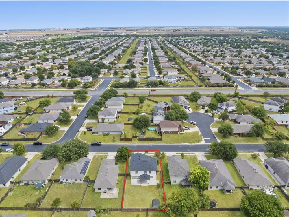 605 Decker Drive Hutto, TX 78634