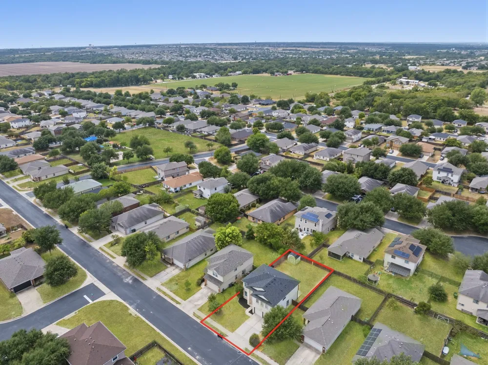 605 Decker Drive Hutto, TX 78634