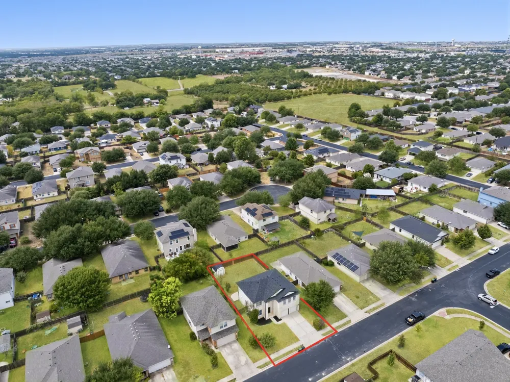 605 Decker Drive Hutto, TX 78634