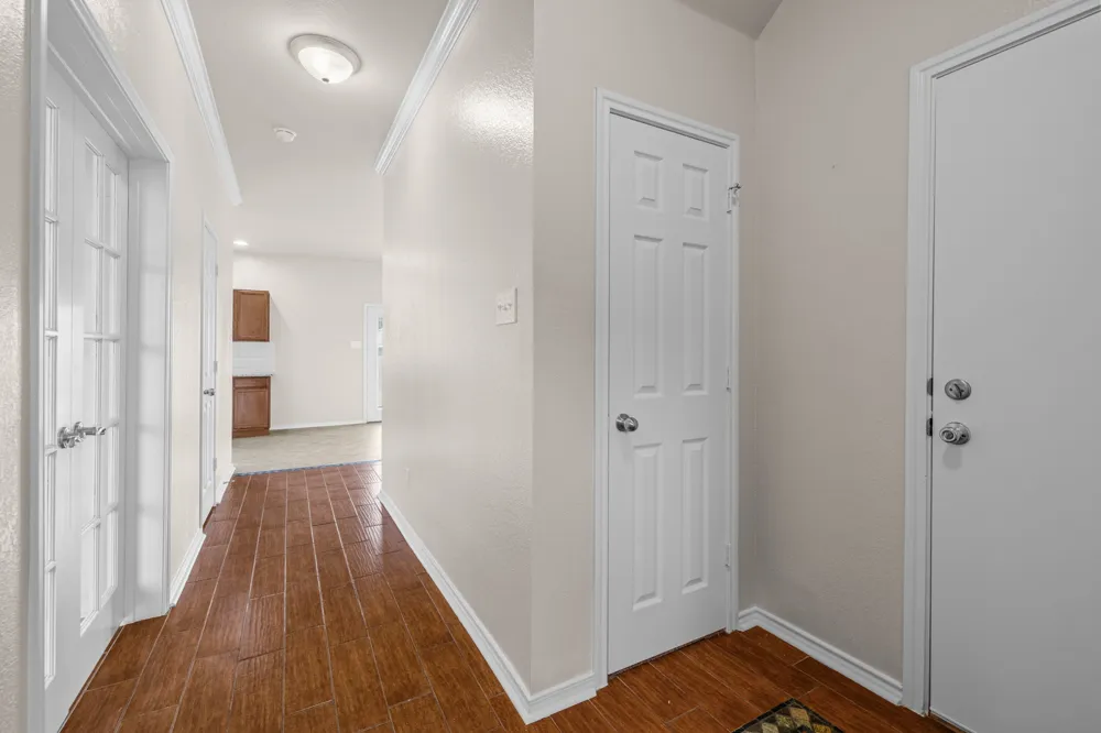 605 Decker Drive Hutto, TX 78634