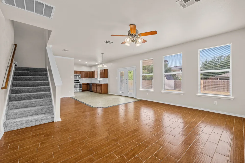 605 Decker Drive Hutto, TX 78634
