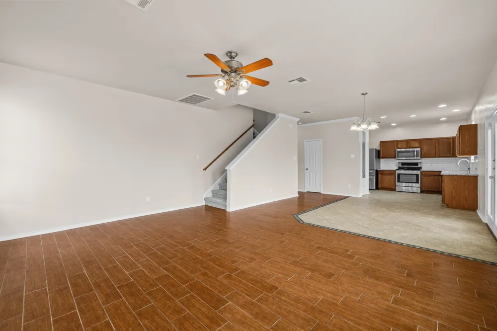 605 Decker Drive Hutto, TX 78634