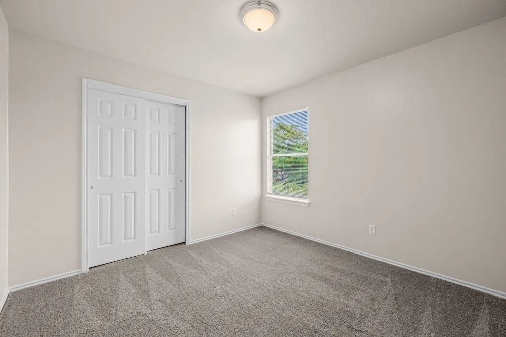 605 Decker Drive Hutto, TX 78634
