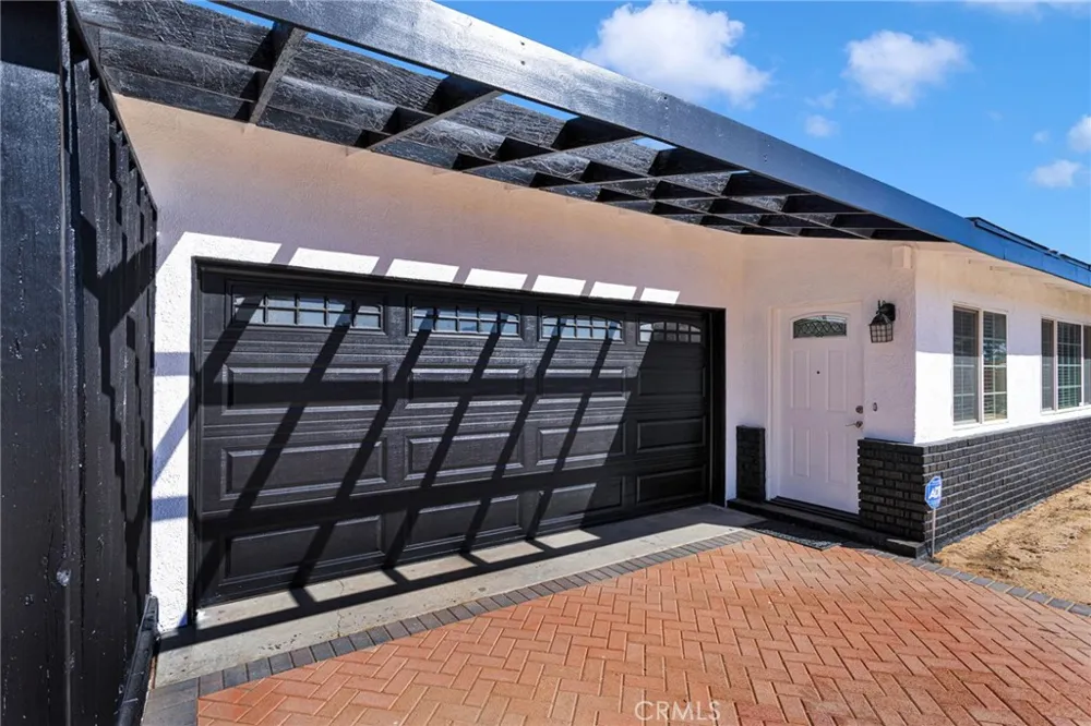 13861 Osage Apple Valley, CA 92307