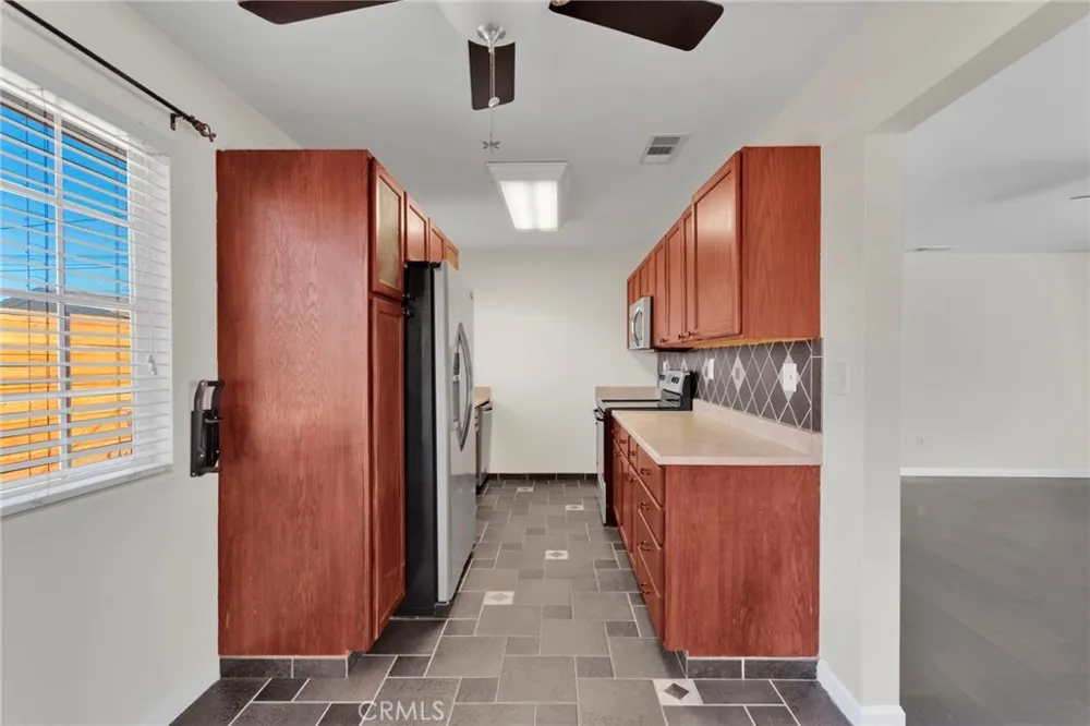 13861 Osage Apple Valley, CA 92307