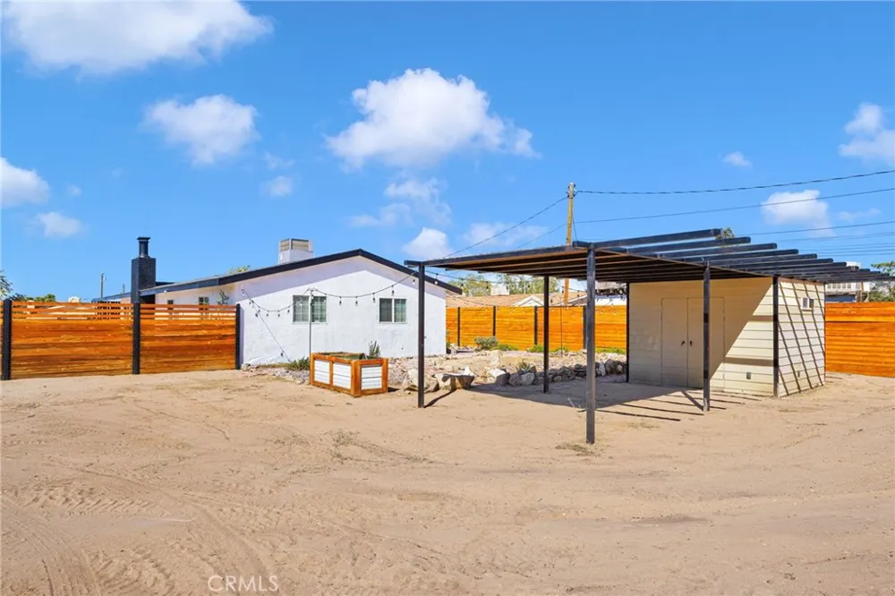 13861 Osage Apple Valley, CA 92307