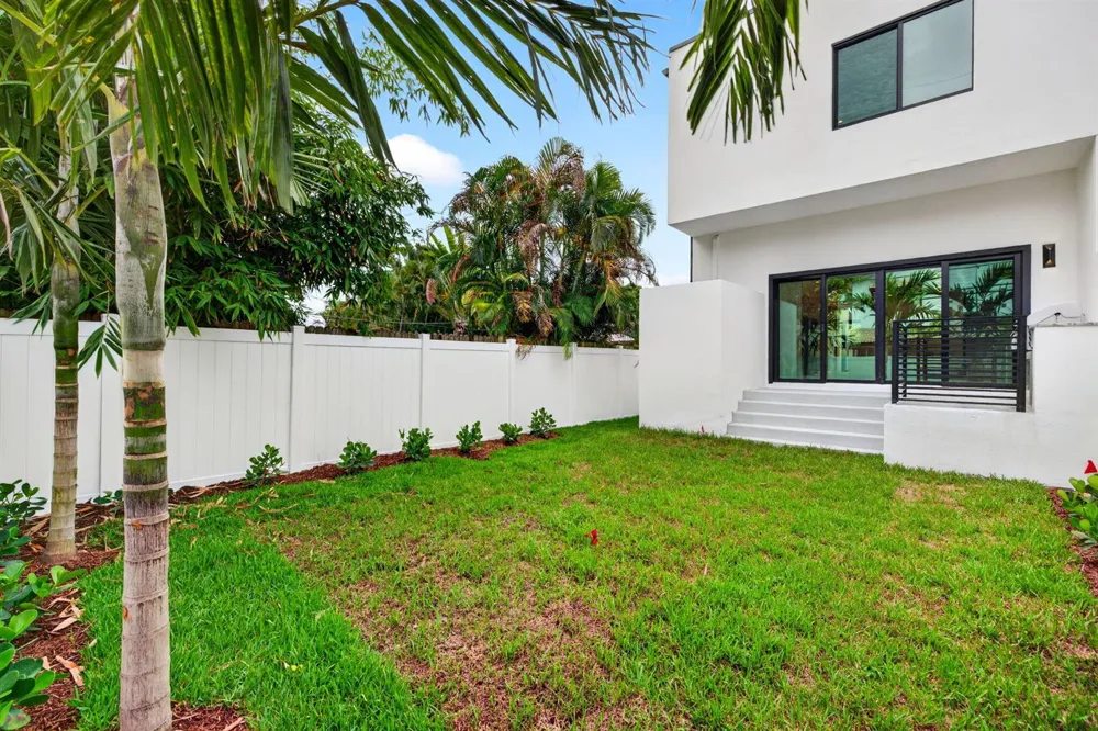 507 SW 11th Street Fort Lauderdale, FL 33315