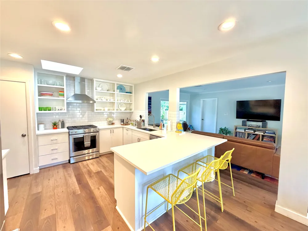 435 Brady Lane Austin, TX 78746