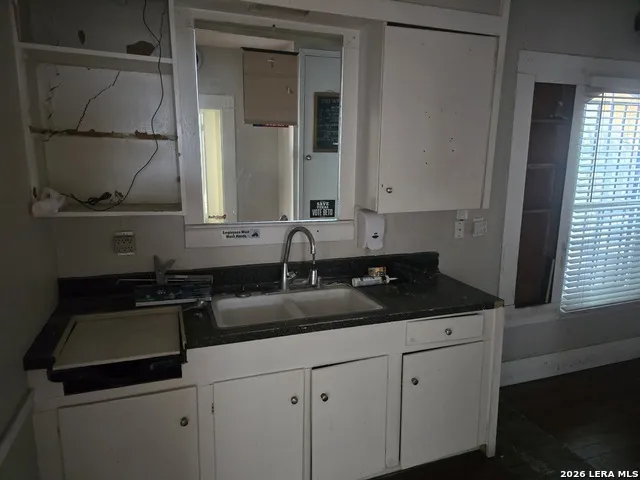 1307 CULEBRA RD San Antonio, TX 78201