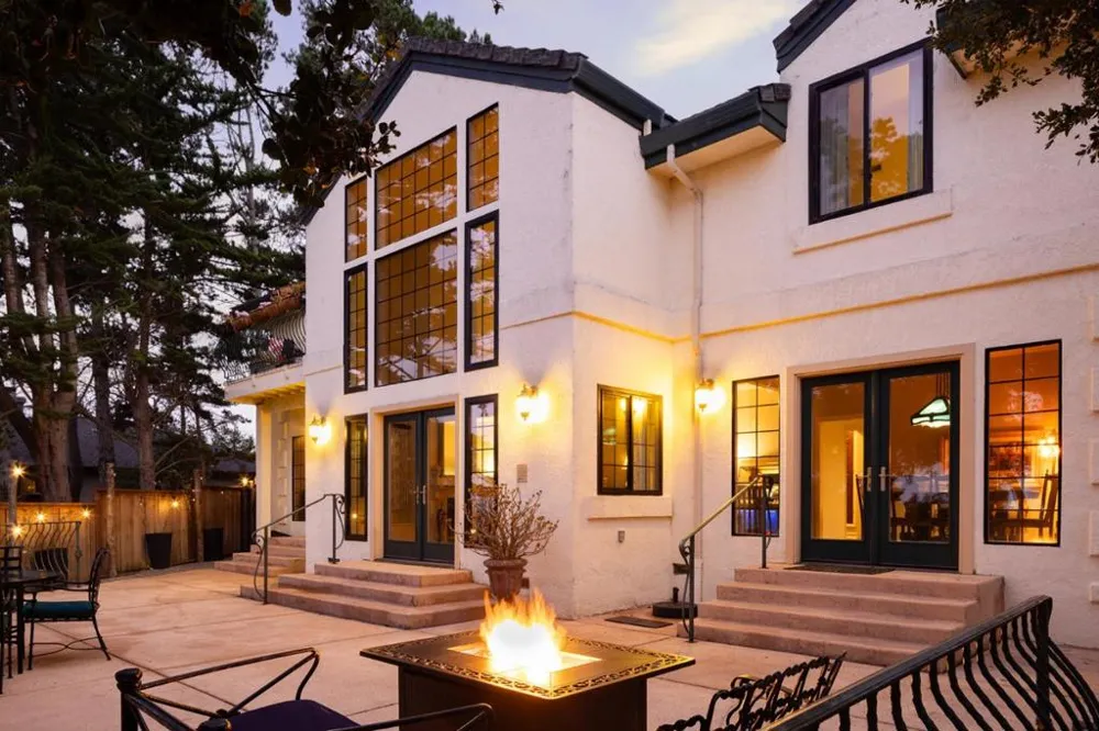 400 Dry Creek Road Monterey, CA 93940