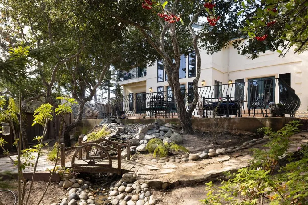 400 Dry Creek Road Monterey, CA 93940