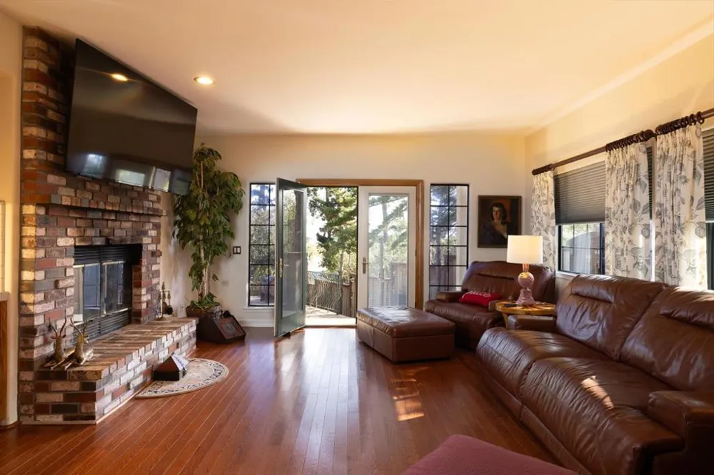 400 Dry Creek Road Monterey, CA 93940