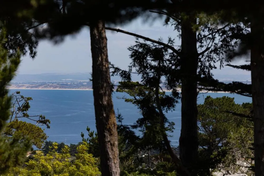 400 Dry Creek Road Monterey, CA 93940
