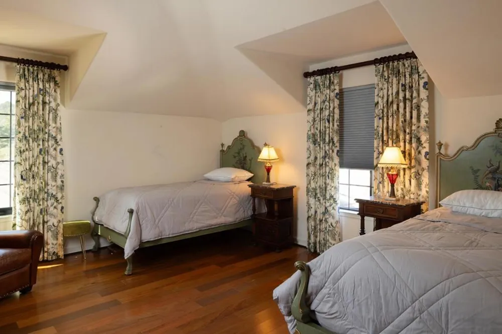 400 Dry Creek Road Monterey, CA 93940