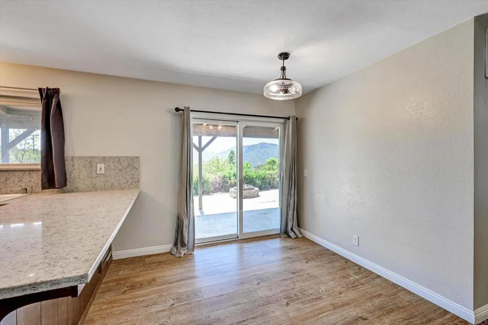 15436 Las Manzanitas Road Ramona, CA 92065
