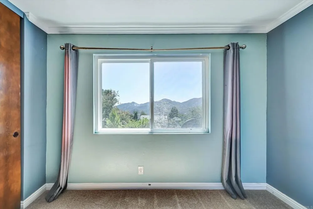 15436 Las Manzanitas Road Ramona, CA 92065