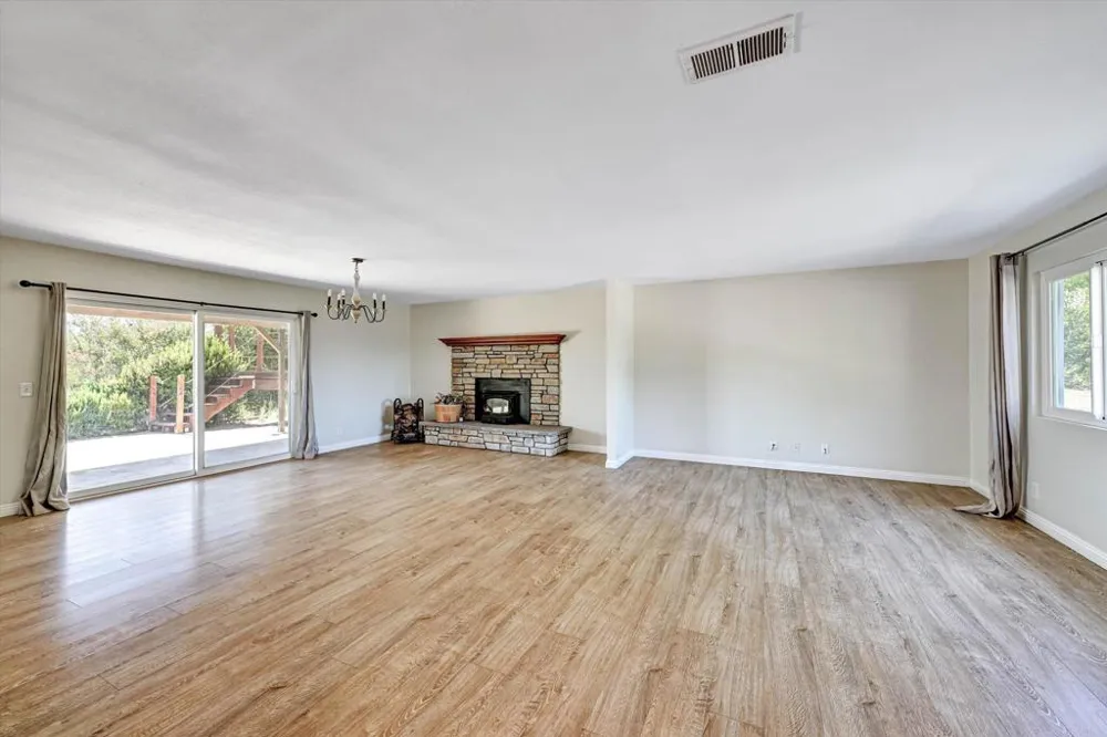 15436 Las Manzanitas Road Ramona, CA 92065