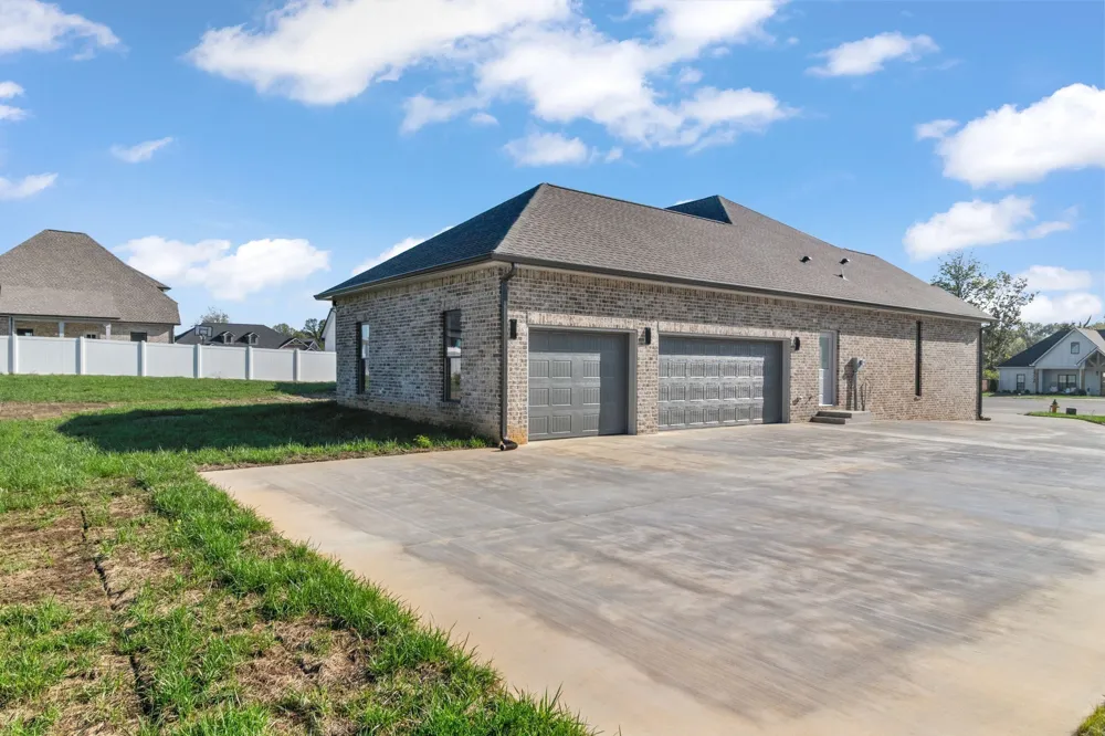 120 Denton Ct Clarksville, TN 37043