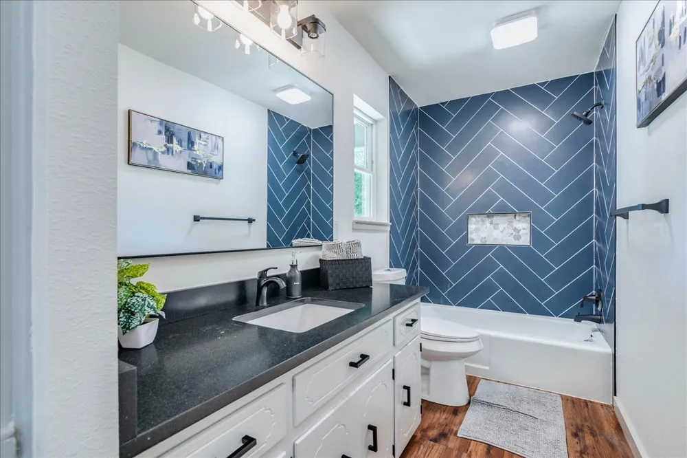 1102 Austin Avenue Georgetown, TX 78626