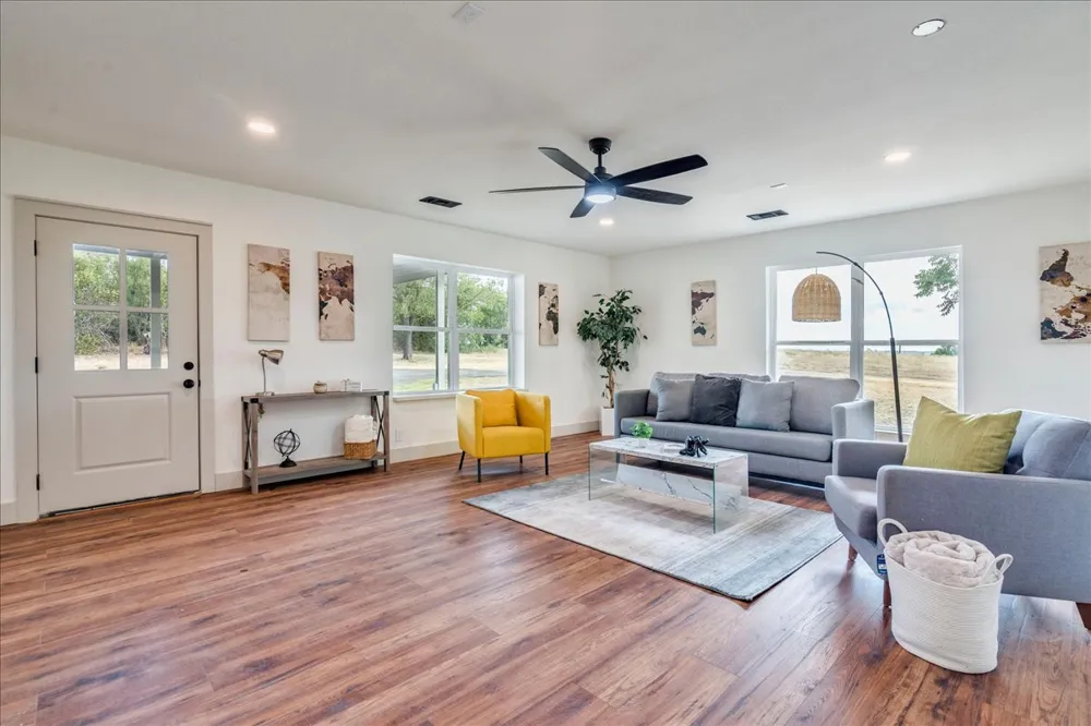1102 Austin Avenue Georgetown, TX 78626