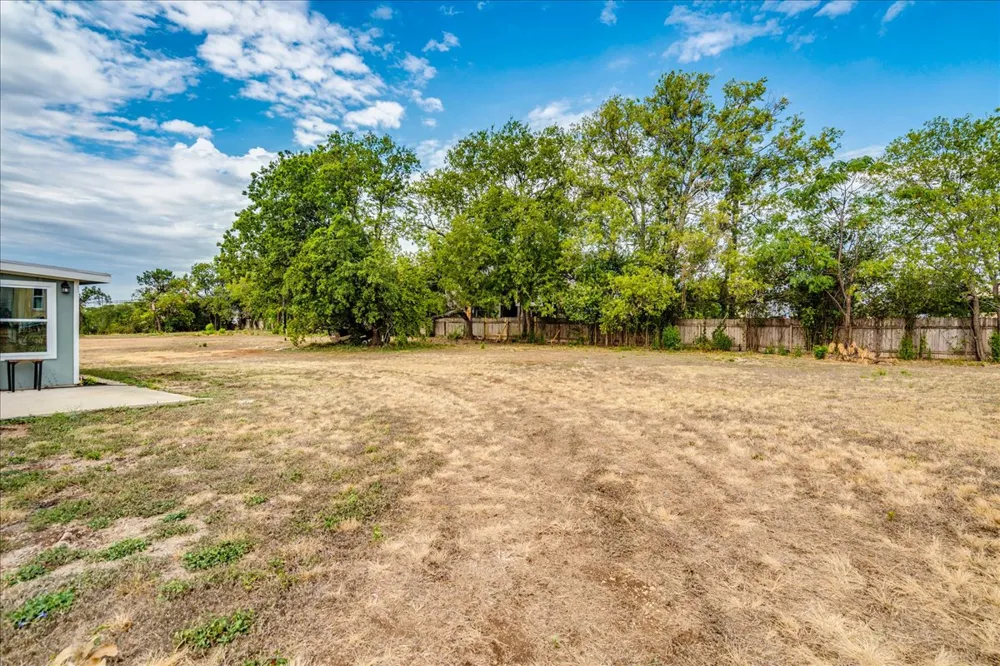 1102 Austin Avenue Georgetown, TX 78626