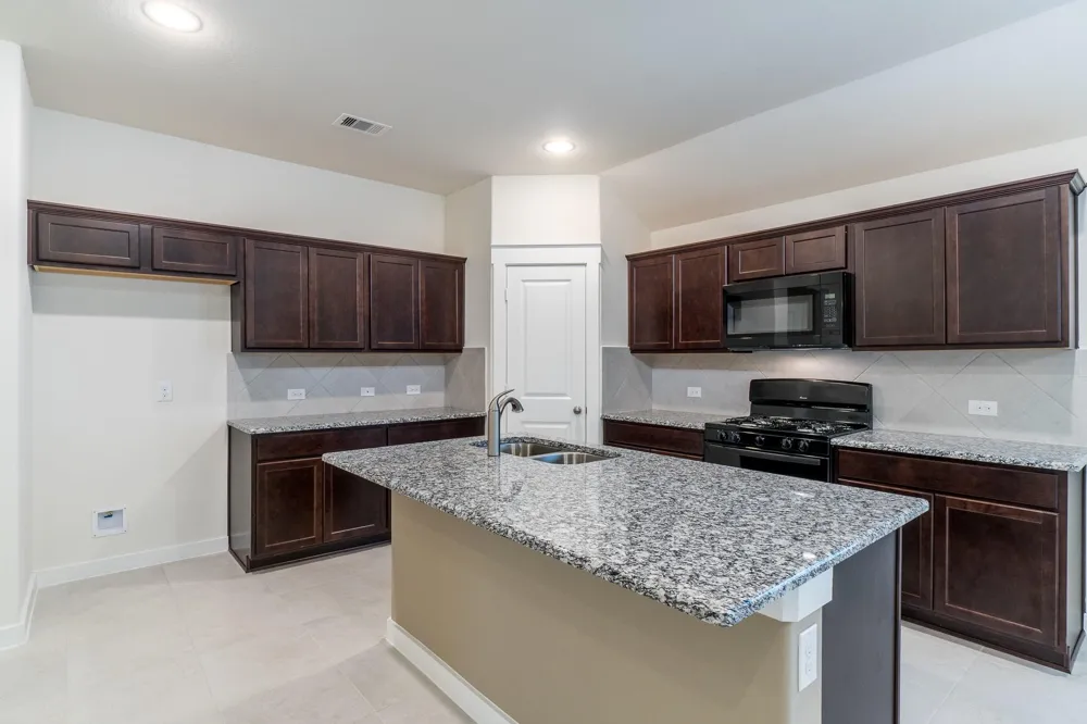40315 S Hill Pass Magnolia, TX 77354