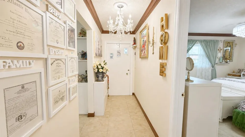 5780 W FERNLEY DRIVE W #101 West Palm Beach, FL 33415