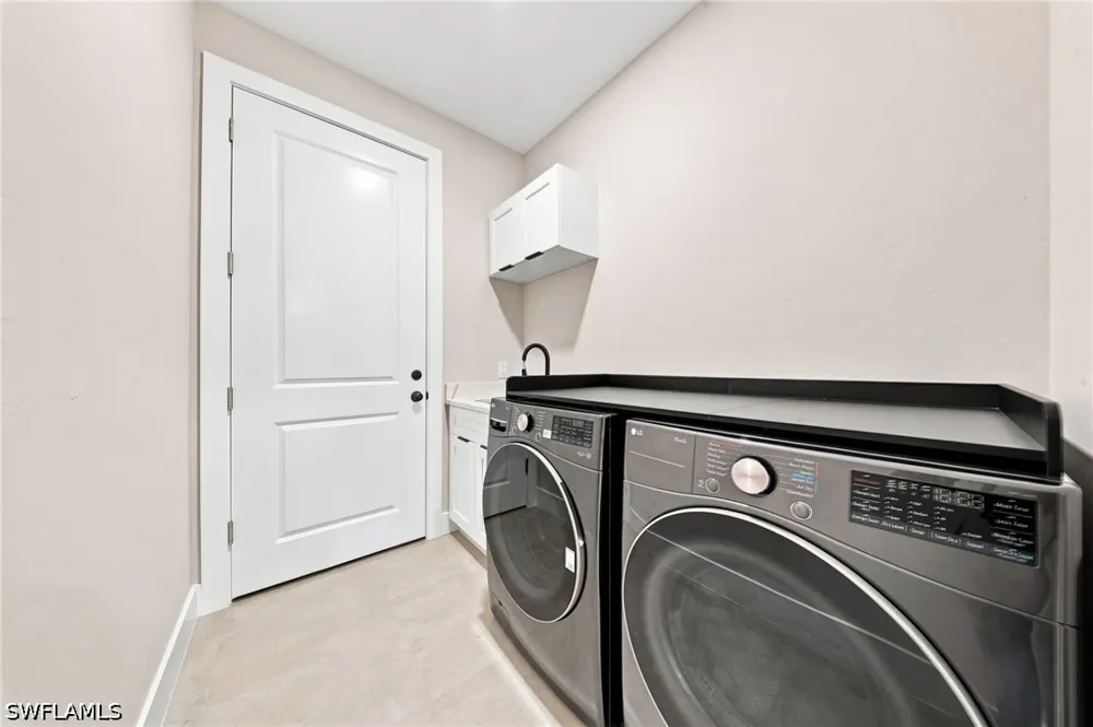 Hickory Wood Drive Naples, FL 34119