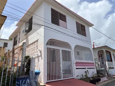 R-4 CASA DE ROSA