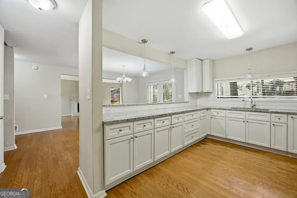 410 N Eagles Bluff Alpharetta, GA 30022