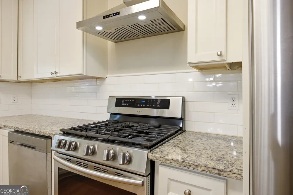 410 N Eagles Bluff Alpharetta, GA 30022