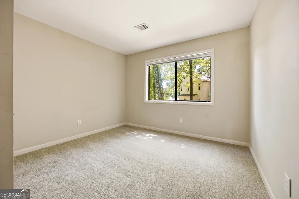 410 N Eagles Bluff Alpharetta, GA 30022