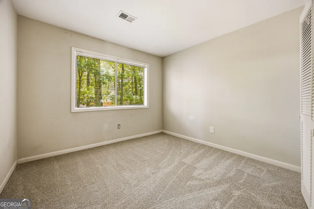 410 N Eagles Bluff Alpharetta, GA 30022