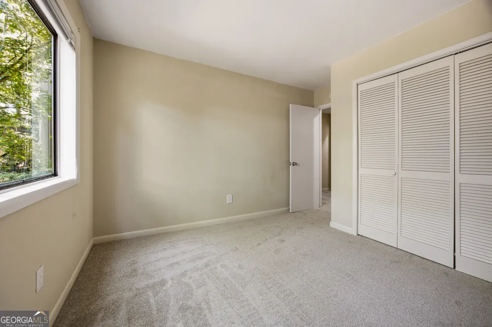 410 N Eagles Bluff Alpharetta, GA 30022