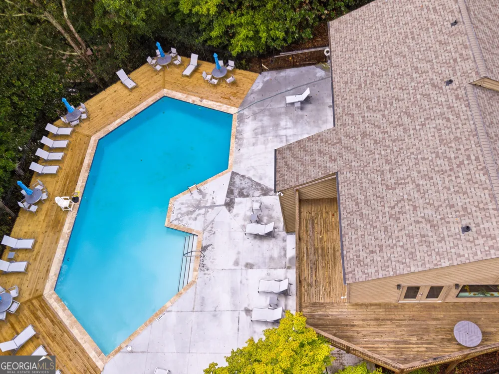 410 N Eagles Bluff Alpharetta, GA 30022
