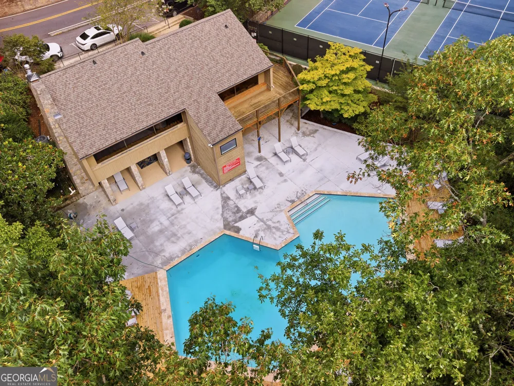 410 N Eagles Bluff Alpharetta, GA 30022