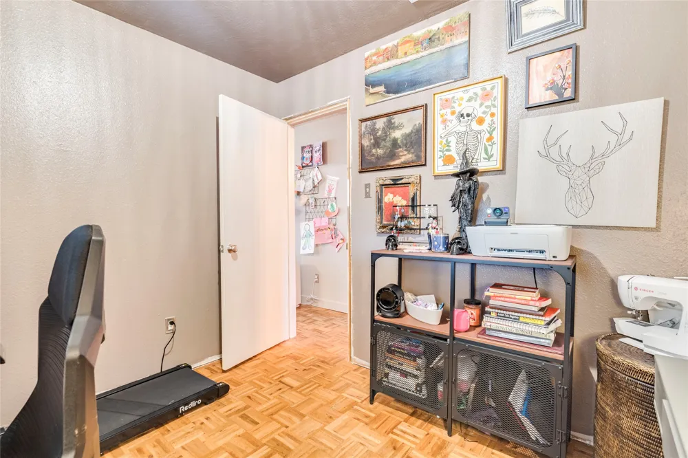 4400 Manzanillo Drive Austin, TX 78749