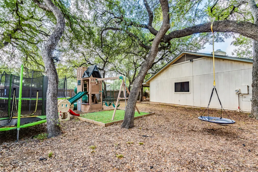 4400 Manzanillo Drive Austin, TX 78749