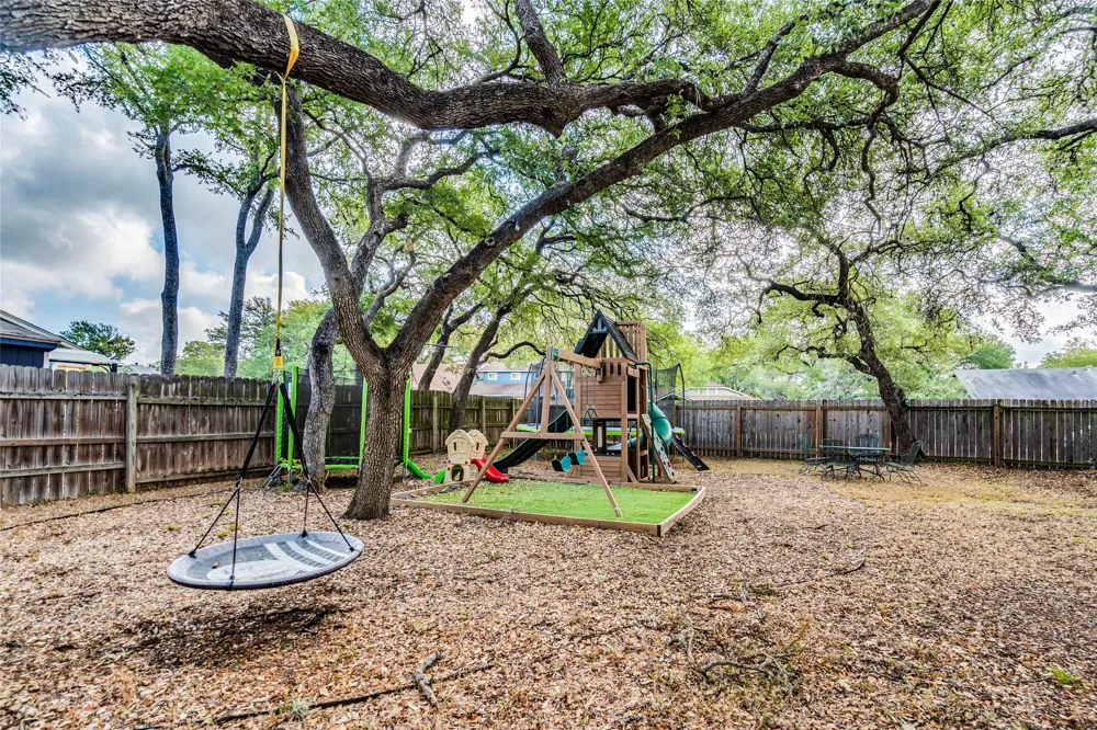 4400 Manzanillo Drive Austin, TX 78749