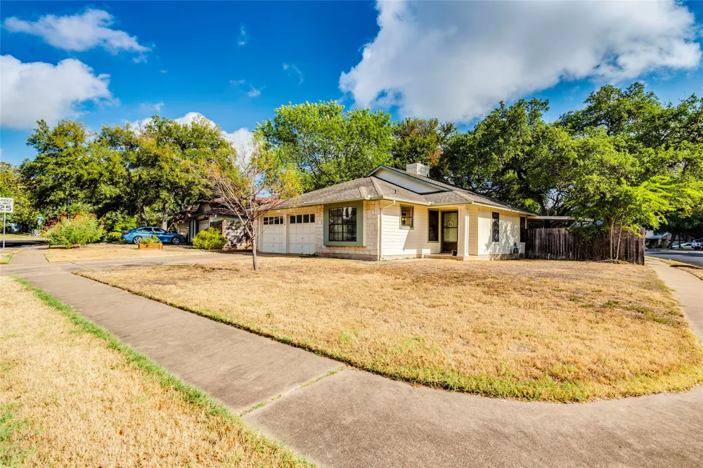 4400 Manzanillo Drive Austin, TX 78749