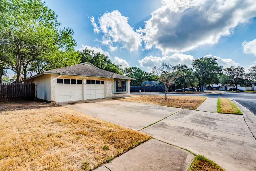 4400 Manzanillo Drive Austin, TX 78749