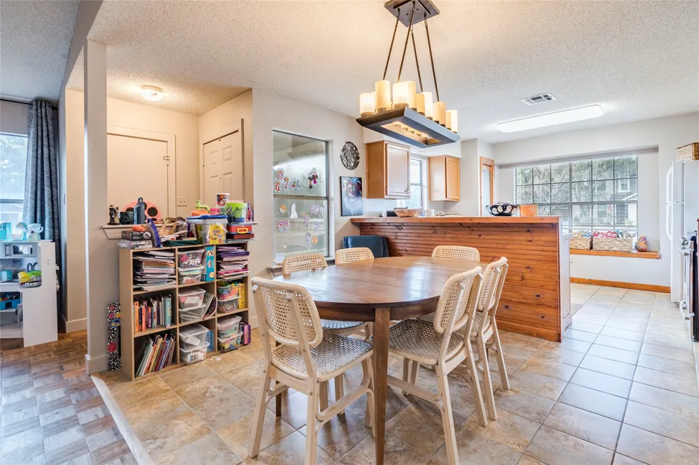 4400 Manzanillo Drive Austin, TX 78749